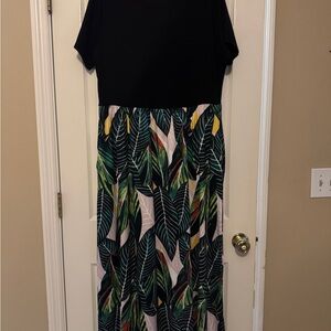 Black and Green Leaf Print Dress with pockets